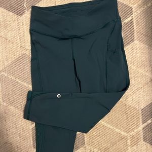 Lululemon Teal Blue Size 6 Cropped Leggings